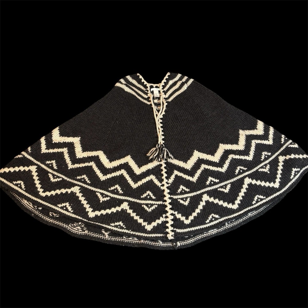 J.Jill Black White Chevron Tassel Closure Crochet Cape Poncho Women's OS Nordic - Picture 7 of 8